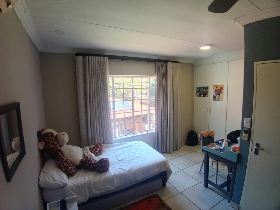 To Let 4 Bedroom Property for Rent in Geelhoutpark North West